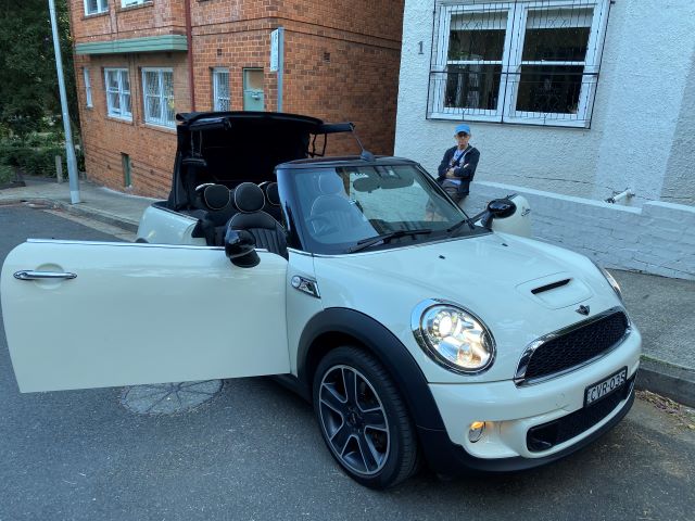 pre-purchase-inspection-of-a-white-mini-cooper-in-sydney
